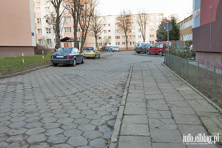 Czy Miasto rozwie problem parkowania na ulicach w okolicach Nowowiejskiej?, fot. 1