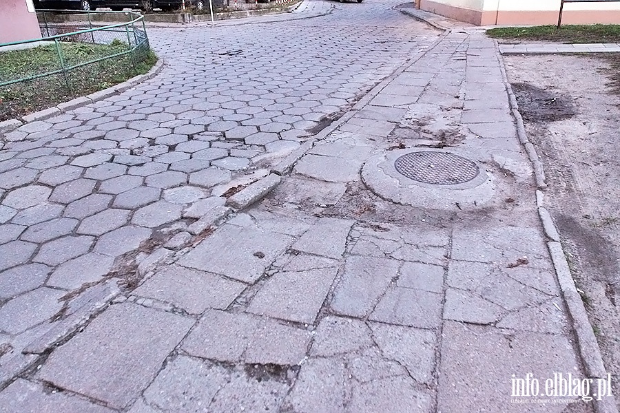 Czy Miasto rozwiąże problem parkowania na ulicach w okolicach Nowowiejskiej?, fot. 27