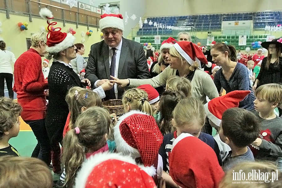 Spotkanie Mikoajkowe w Hali Sportowo-Widowiskowej, fot. 44