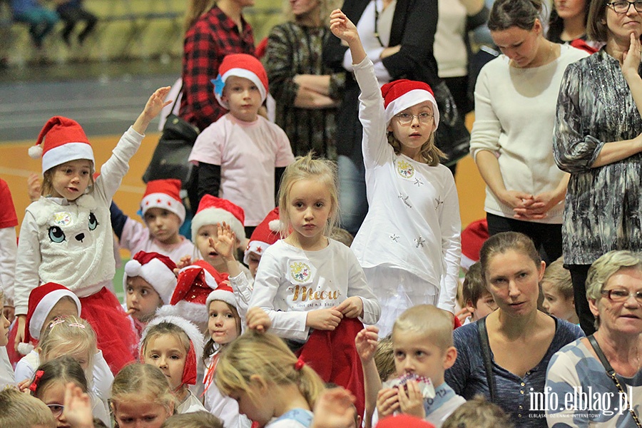 Spotkanie Mikoajkowe w Hali Sportowo-Widowiskowej, fot. 122