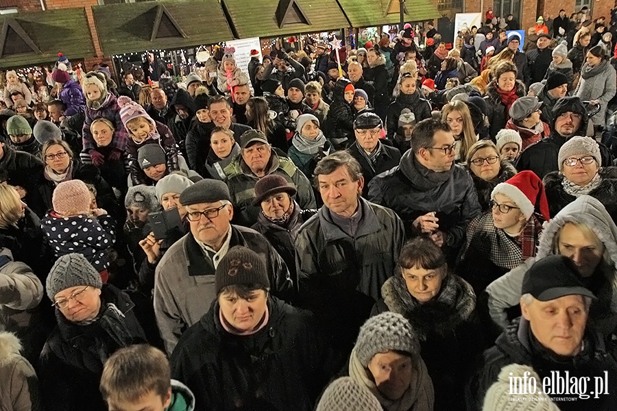 Choinka rozbysa prawie 5 tysiacami wiate, fot. 13