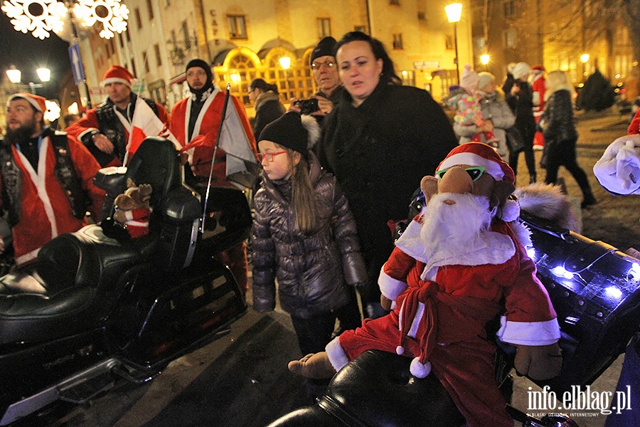 Choinka rozbysa prawie 5 tysiacami wiate, fot. 25