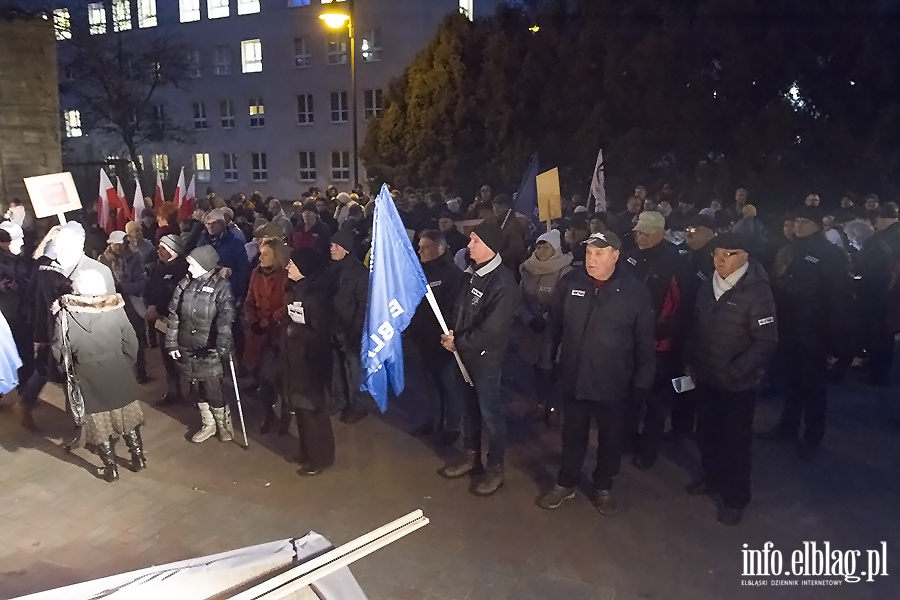 Elblanie protestowali przeciwko rzdom PiS, fot. 30