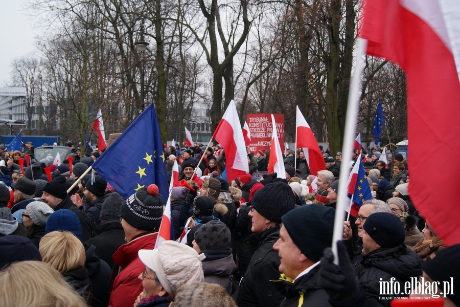 Protest przed Sejmem RP o wolne media - 17.12.2016, fot. 8