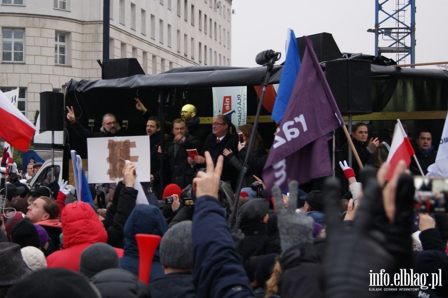 Protest przed Sejmem RP o wolne media - 17.12.2016, fot. 14