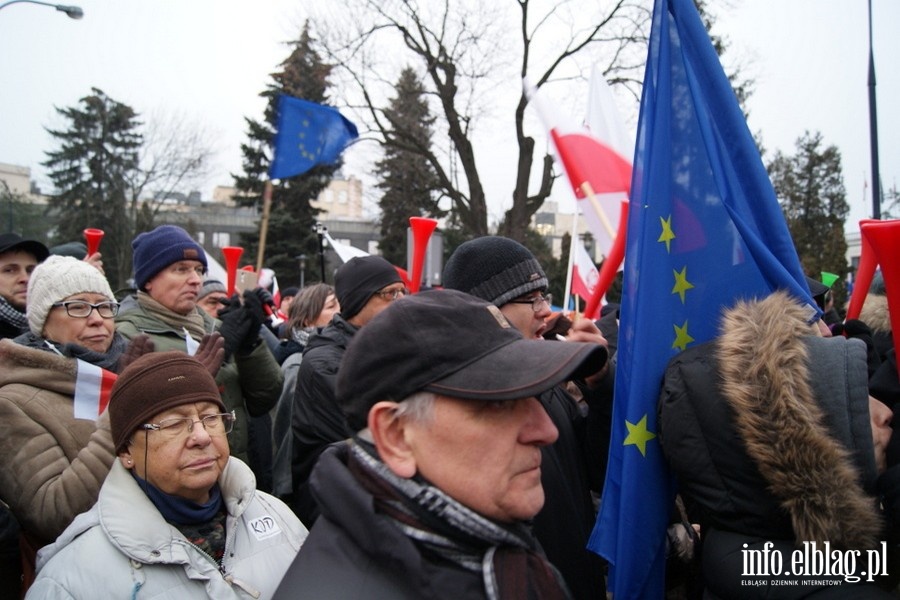 Protest przed Sejmem RP o wolne media - 17.12.2016, fot. 22