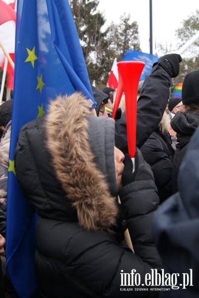 Protest przed Sejmem RP o wolne media - 17.12.2016, fot. 23