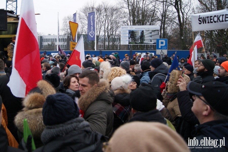 Protest przed Sejmem RP o wolne media - 17.12.2016, fot. 27