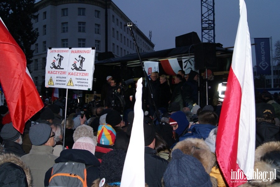 Protest przed Sejmem RP o wolne media - 17.12.2016, fot. 30