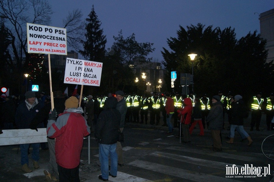 Protest przed Sejmem RP o wolne media - 17.12.2016, fot. 38