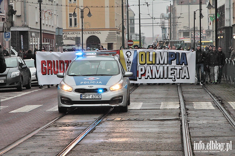 Elblag uczci 46 rocznic masakry grudniowej, fot. 3