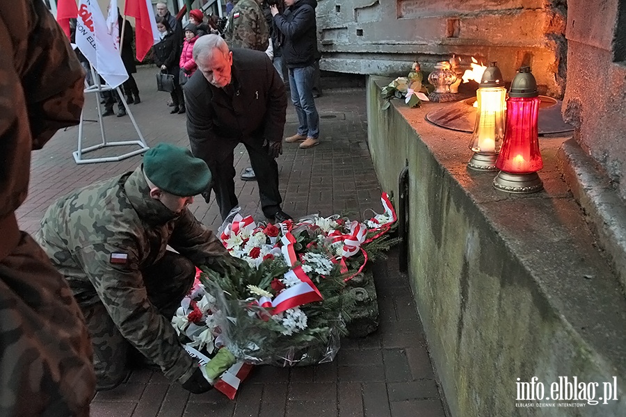 Elblag uczci 46 rocznic masakry grudniowej, fot. 25