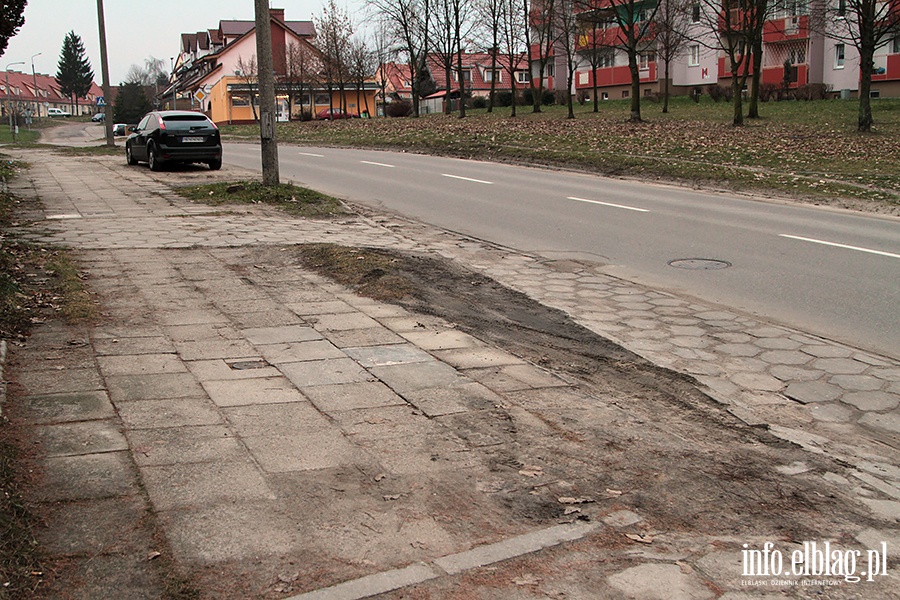 Ulica Konopnicka zabrako 50 m chodnika, fot. 7