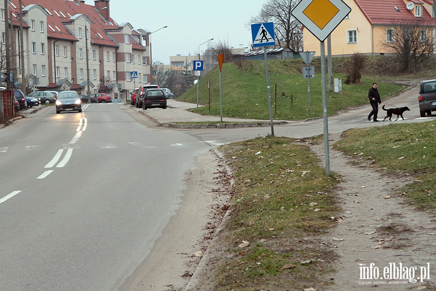 Ulica Konopnicka zabrakło 50 m chodnika, fot. 9