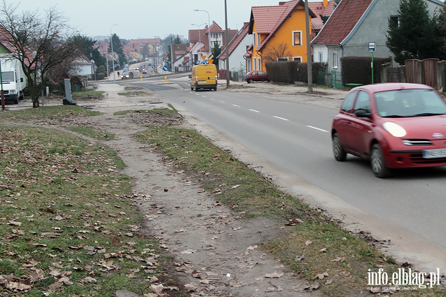 Ulica Konopnicka zabrako 50 m chodnika, fot. 10