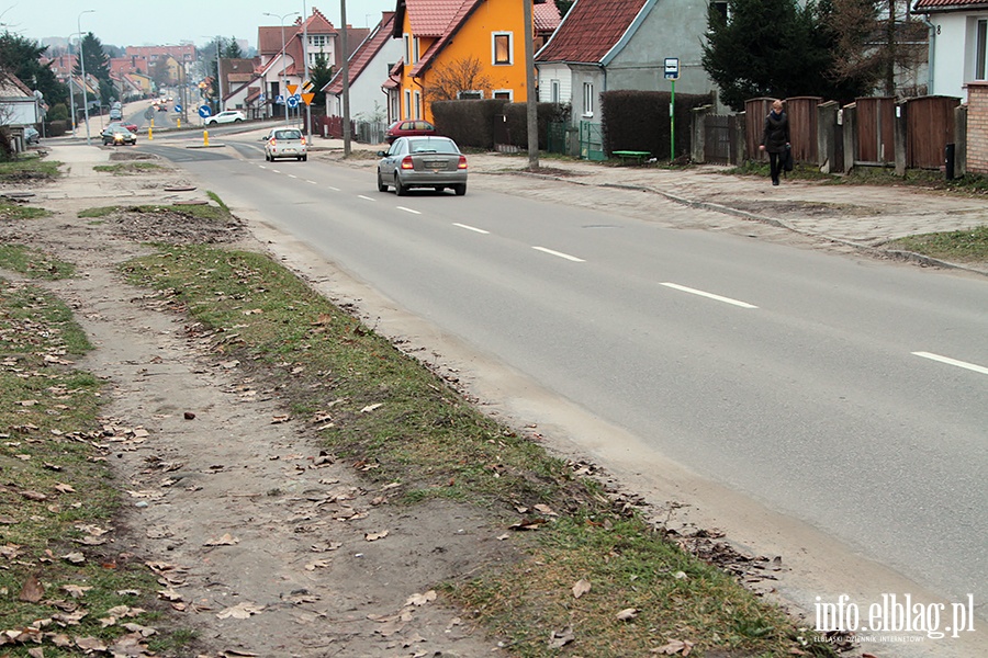 Ulica Konopnicka zabrako 50 m chodnika, fot. 11