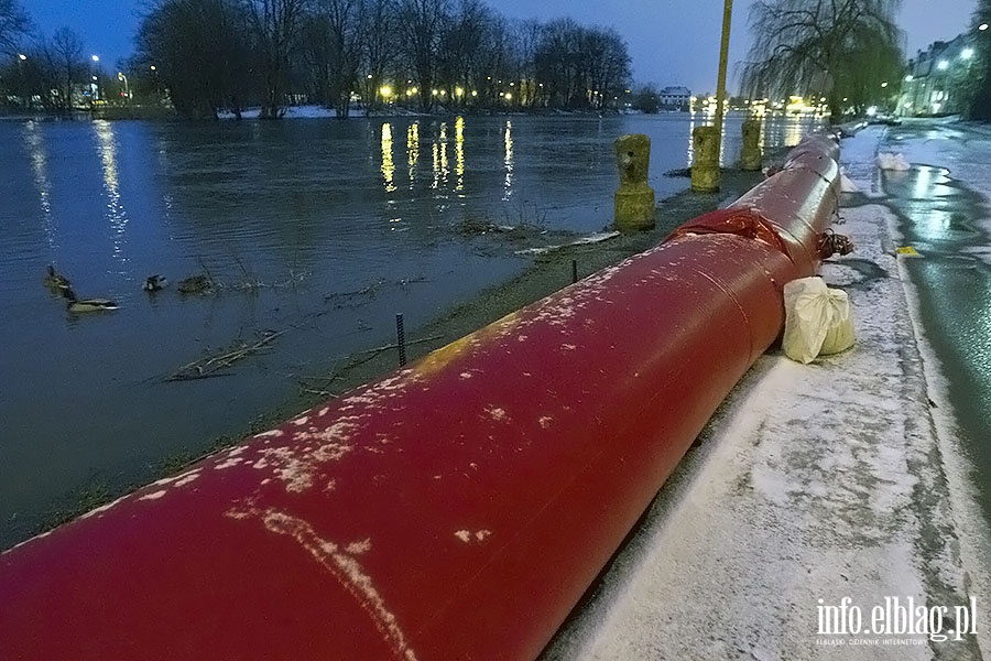 Na bulwarze rzeka Elblg przekroczya stan alarmowy, fot. 3