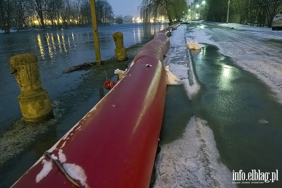 Na bulwarze rzeka Elblg przekroczya stan alarmowy, fot. 5