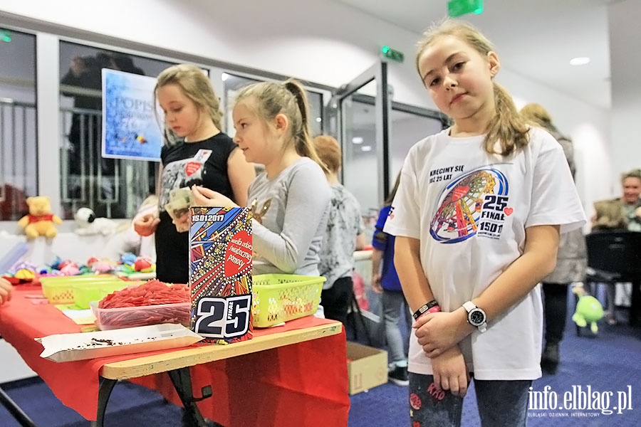 Szkoła muzyczna zagrała z WOŚP, fot. 16