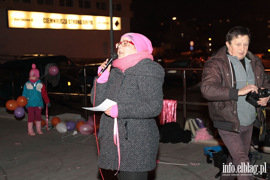 Zataczyy na ulicy w protecie przeciw przemocy seksualnej, fot. 6