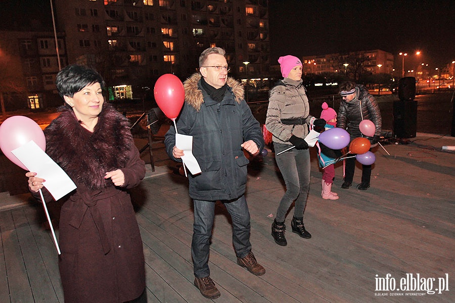 Zataczyy na ulicy w protecie przeciw przemocy seksualnej, fot. 8