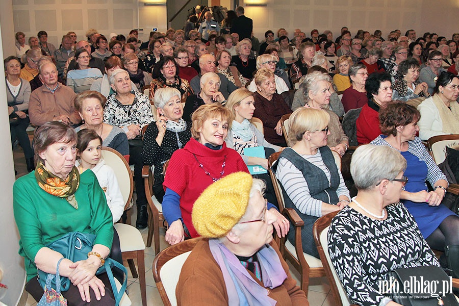 Seniorzy uczyli si jak piec chleb, fot. 6