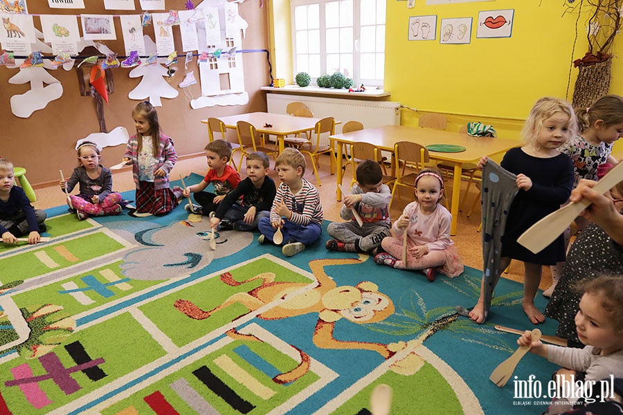 "Mundurwka czyta dzieciom", fot. 24