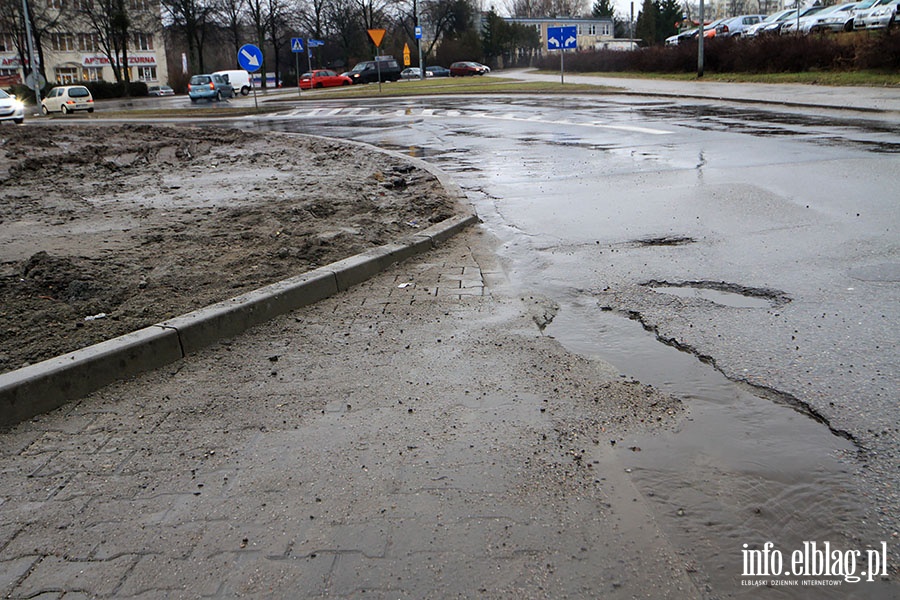 Zima odpuściła, dziury w ulicach zostały, fot. 15