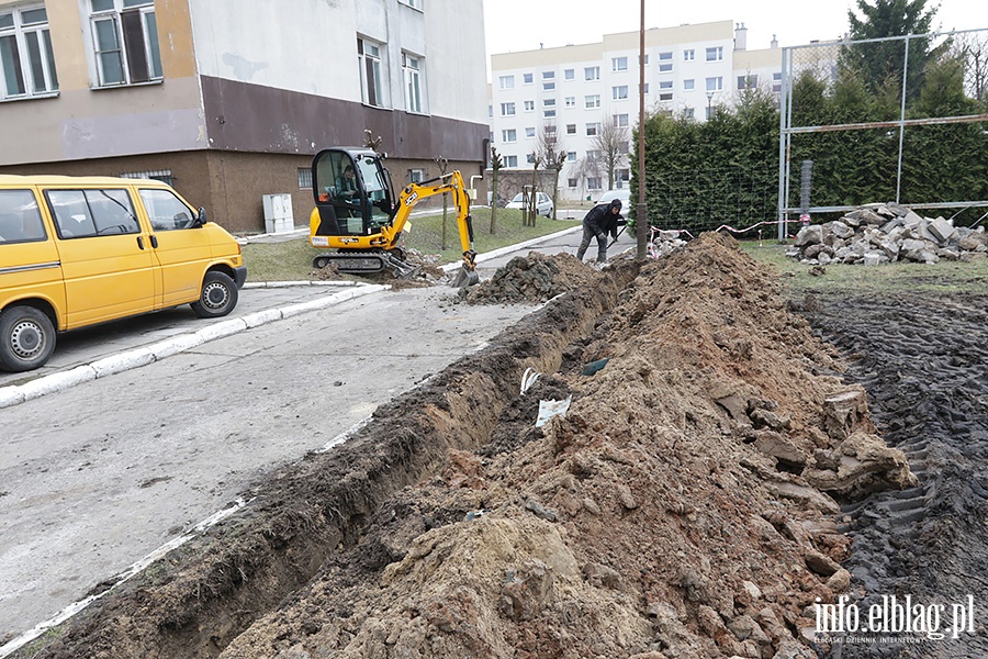 Nowa bienia na terenie ZS nr 1 przy ulicy Korczaka, fot. 5