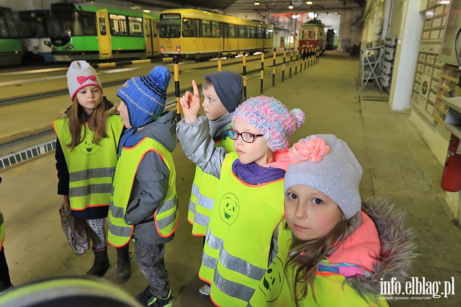 Maluchy z wizyt w zajezdni tramwajowej, fot. 1