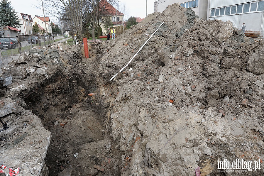 Przysypany ziemią w wykopie PSS Grochowska, fot. 6