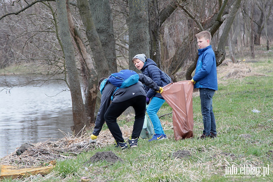 Sprzątanie rzeki Elbląg, fot. 7