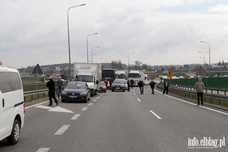 TIR zablokowa obwodnic Elblga, fot. 3