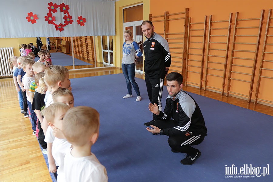 Zajcia sportowe w ramach programu Concordii w przedszkolu Akademia Krasnoludkw, fot. 2