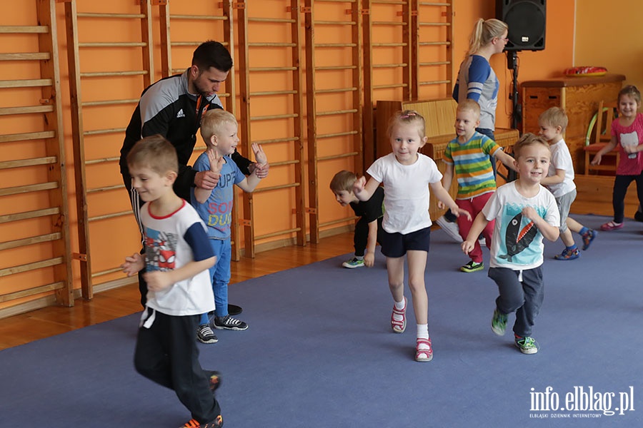 Zajcia sportowe w ramach programu Concordii w przedszkolu Akademia Krasnoludkw, fot. 10