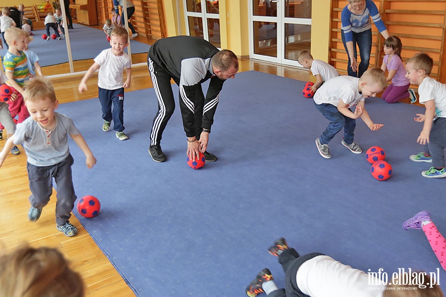 Zajcia sportowe w ramach programu Concordii w przedszkolu Akademia Krasnoludkw, fot. 21