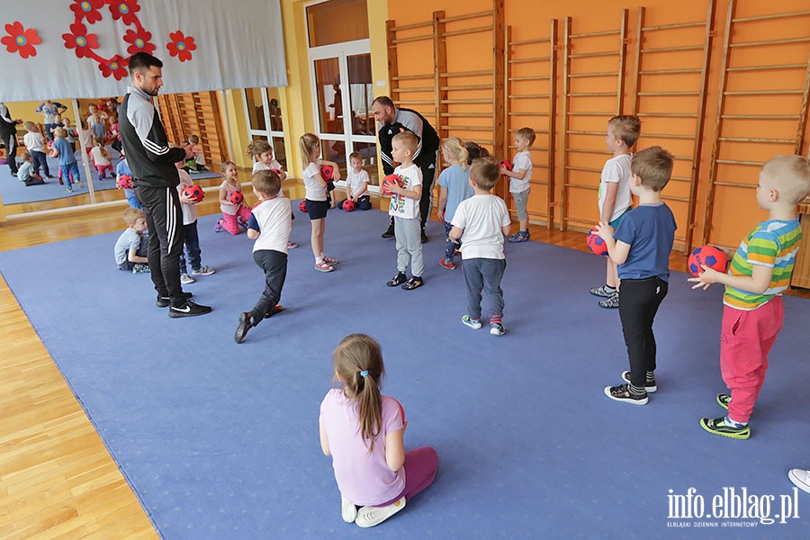 Zajcia sportowe w ramach programu Concordii w przedszkolu Akademia Krasnoludkw, fot. 23
