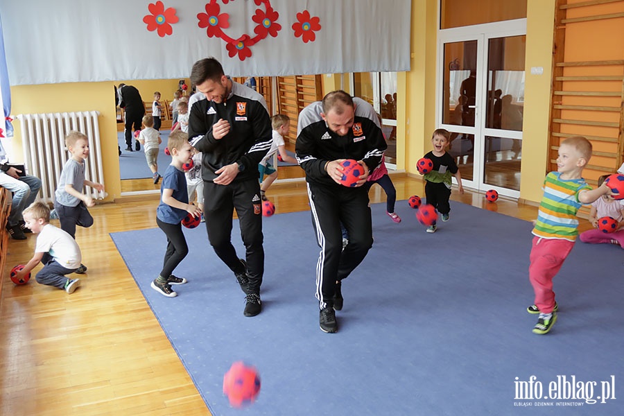 Zajcia sportowe w ramach programu Concordii w przedszkolu Akademia Krasnoludkw, fot. 30