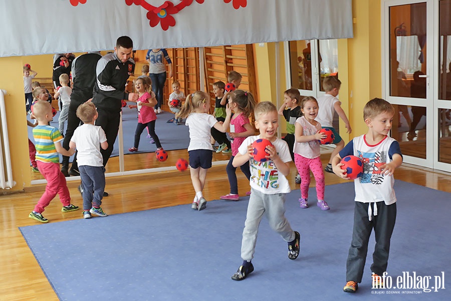 Zajcia sportowe w ramach programu Concordii w przedszkolu Akademia Krasnoludkw, fot. 31