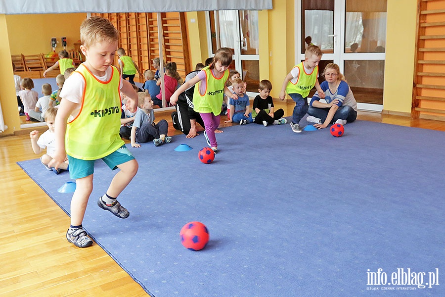Zajcia sportowe w ramach programu Concordii w przedszkolu Akademia Krasnoludkw, fot. 55
