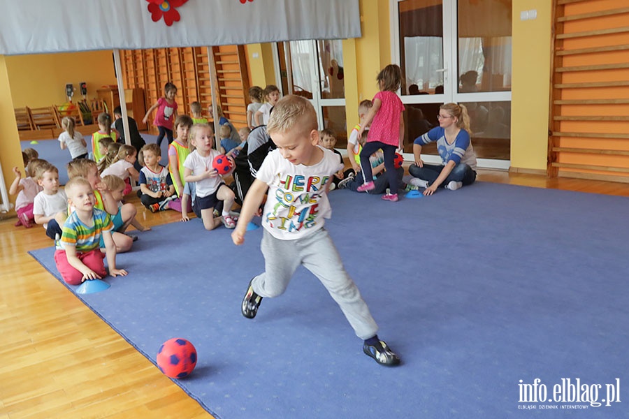 Zajcia sportowe w ramach programu Concordii w przedszkolu Akademia Krasnoludkw, fot. 57