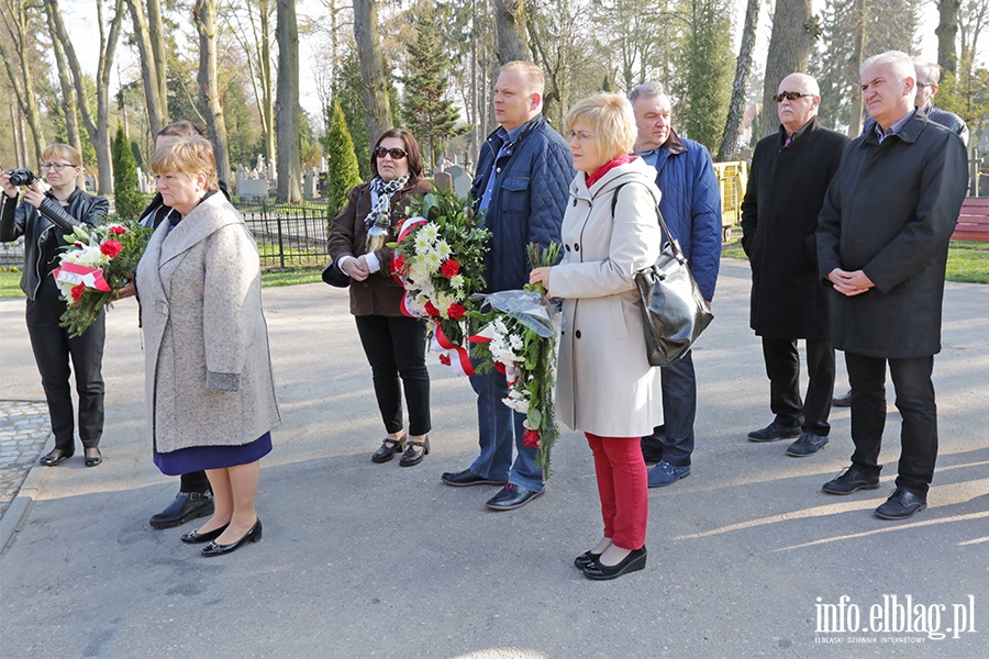 PO sami upamitnili ofiary Katastrofy Smoleskiej, fot. 1