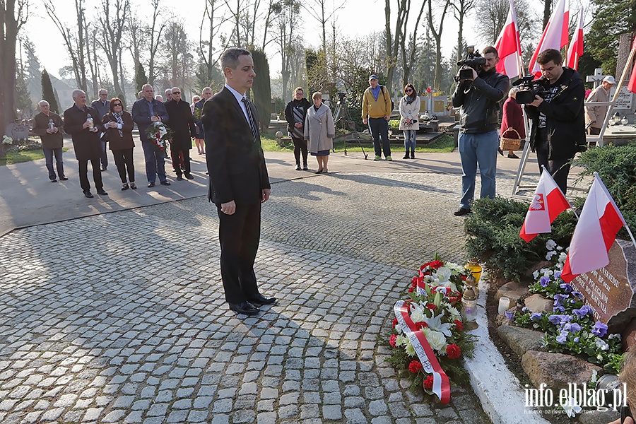 PO sami upamitnili ofiary Katastrofy Smoleskiej, fot. 8