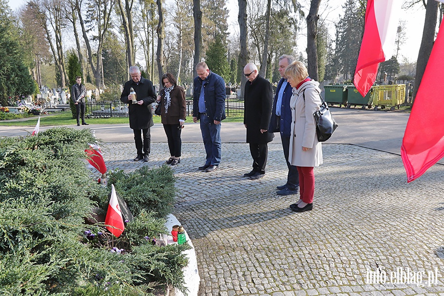 PO sami upamitnili ofiary Katastrofy Smoleskiej, fot. 10