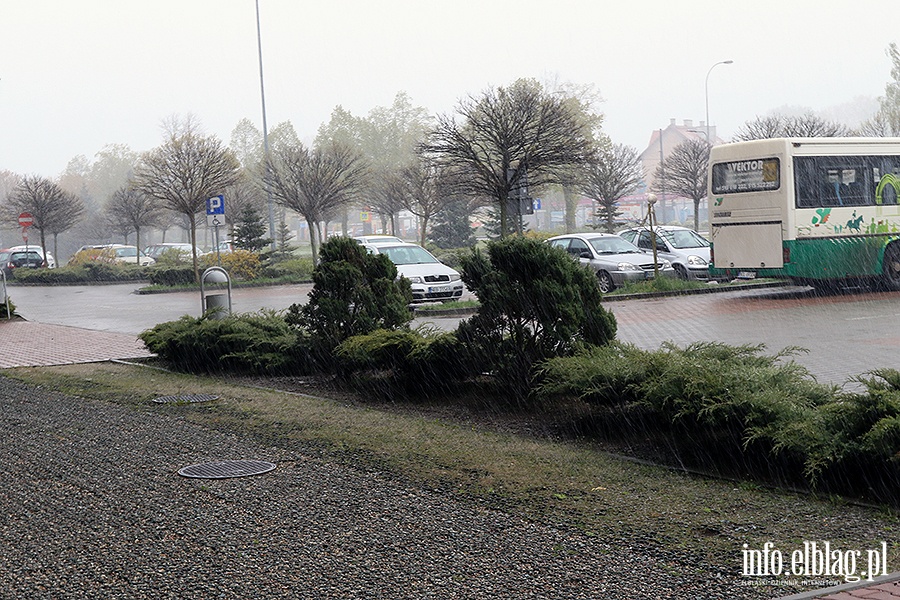 Maj, a za oknem pada śnieg, fot. 11