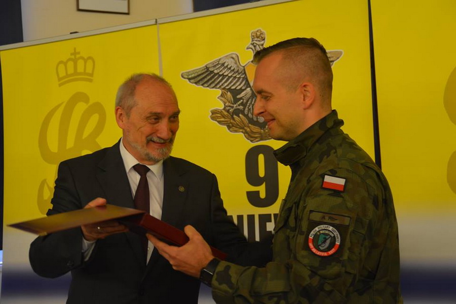 Antoni Macierewicz egna I zmian Polskiego Kontyngentu Wojskowego otwa, fot. 27