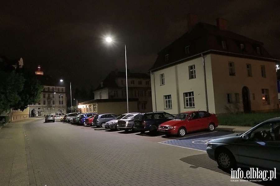 Ratuszowa i Łączności świecą w blasku ledów., fot. 12