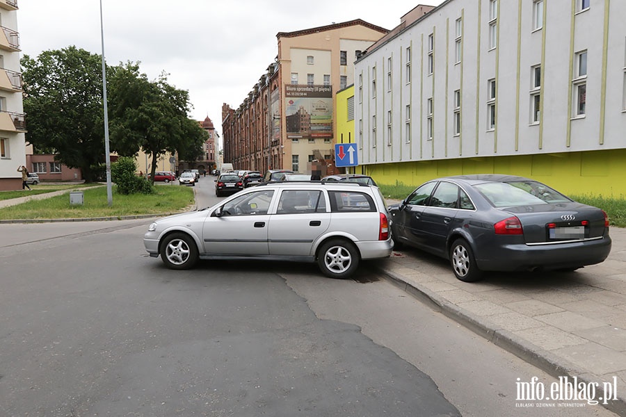 Niecodzienna kolizja na odzieowej, fot. 3