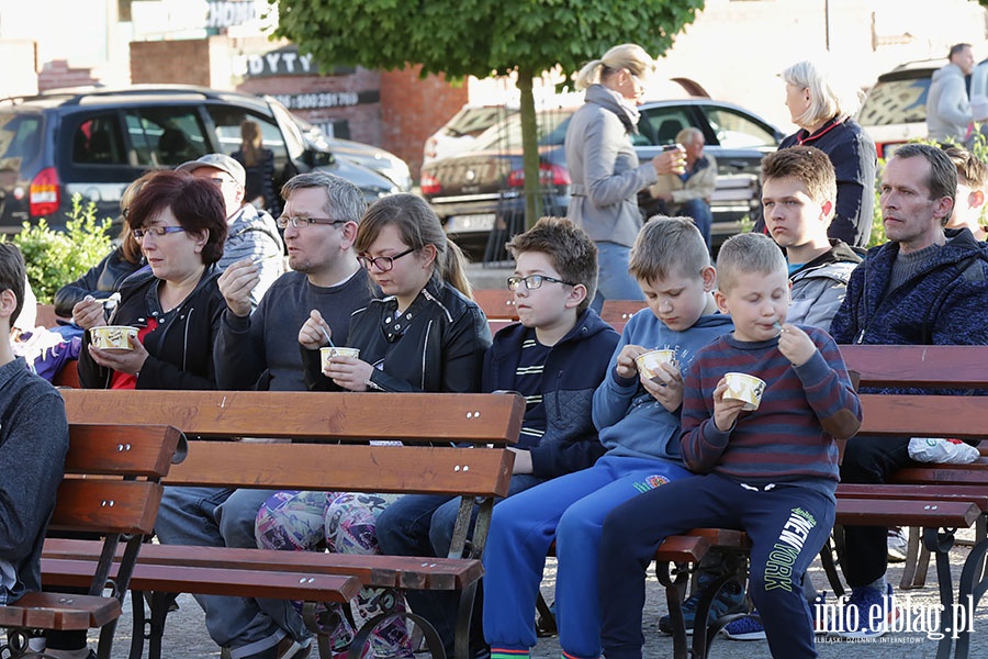 Starwka znalaza si w rkach dzieci, fot. 105