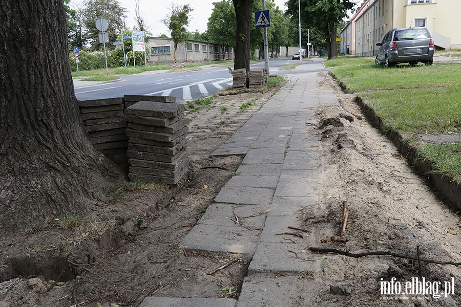 Chodnik na Grottgera doczekał się remontu., fot. 13
